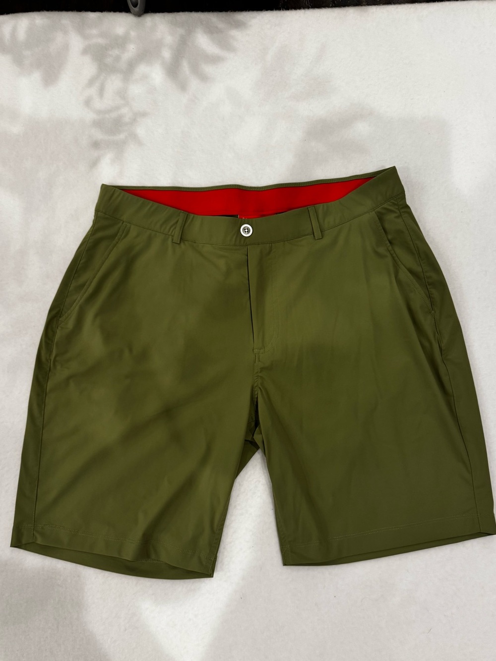 Redvanly Men's Olive Green Hybrid Shorts with Red Waistband Size L EUC